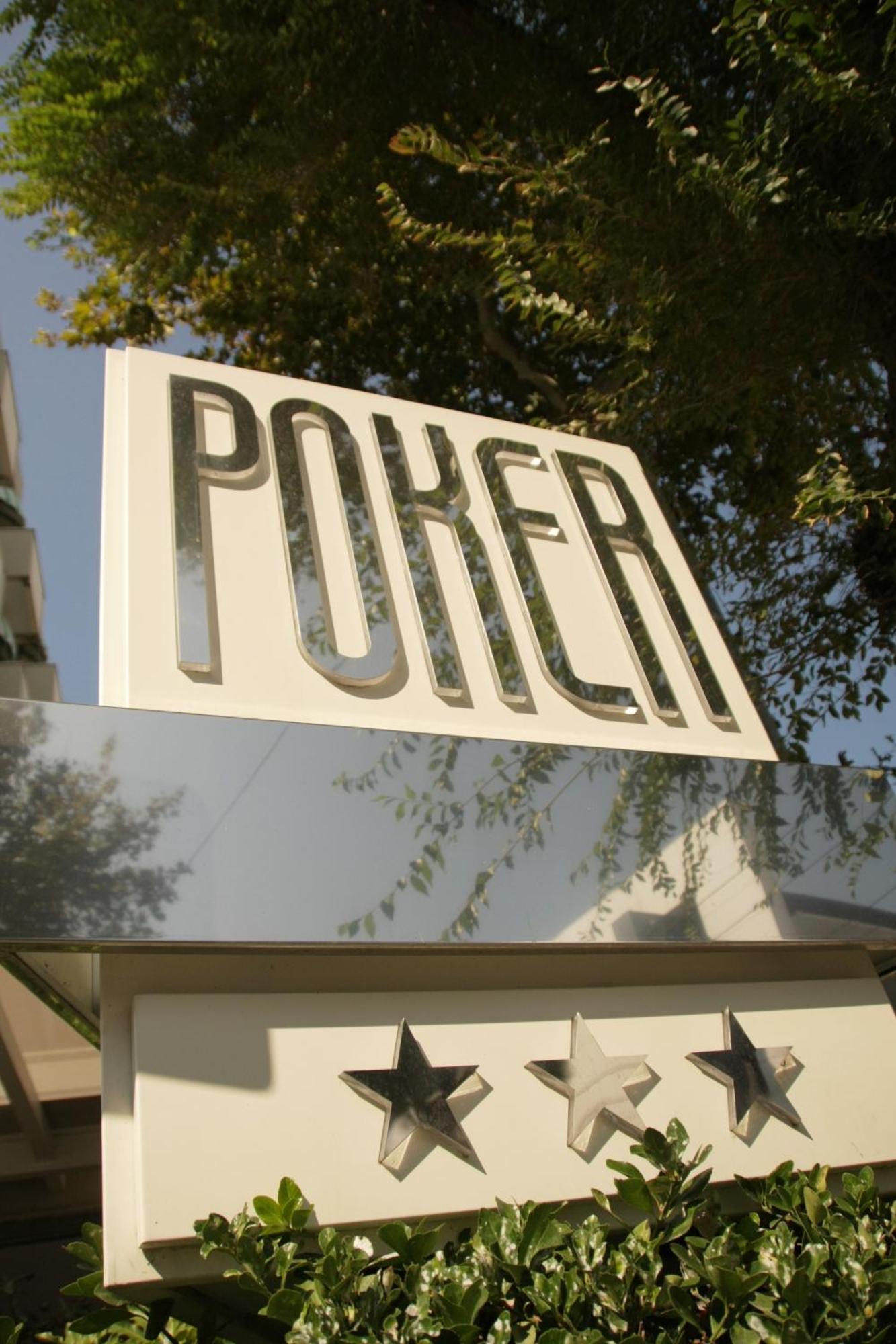Hotel Poker ريتشوني المظهر الخارجي الصورة